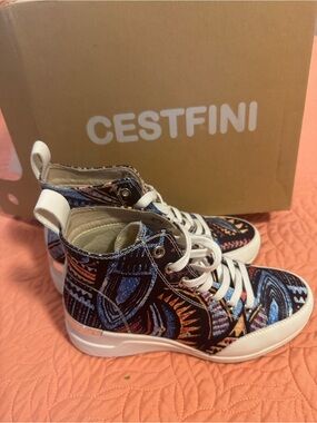 Women's Multicolor Patterned High-Top Sneakers - Blue/Black SZ 38